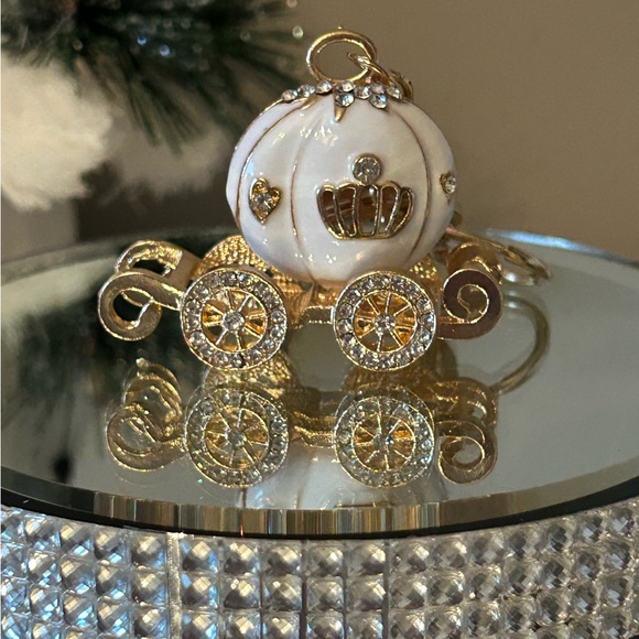 NWOT! Elegant Gold-Tone and White Carriage Keychain/Bag Charm - Picture 5 of 5
